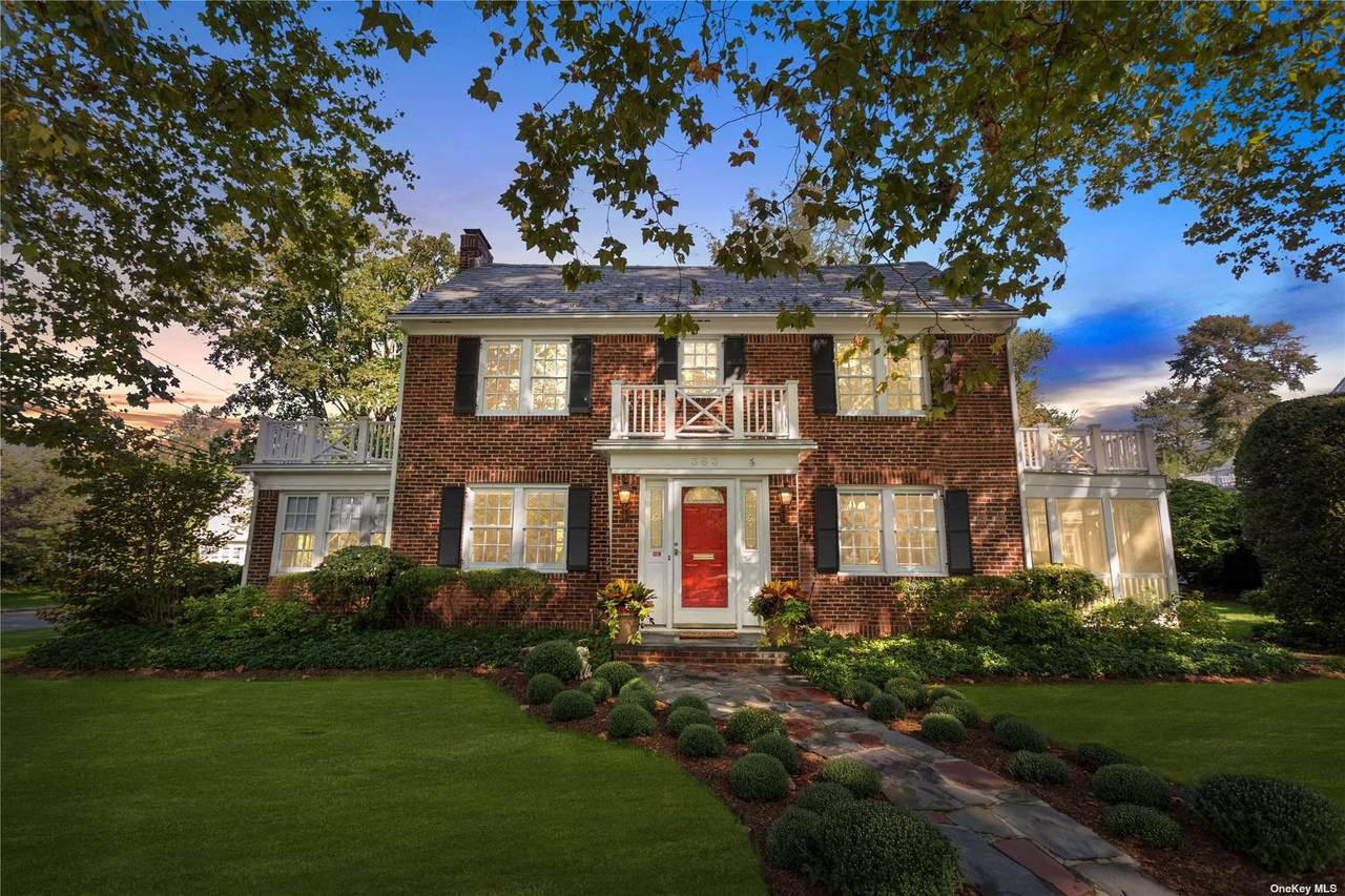 363 Park Avenue - Photo 1
