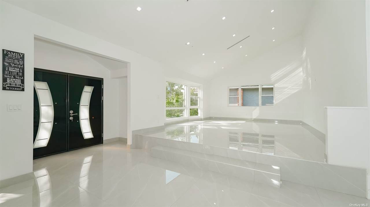 1110 Fordham Lane - Photo 1