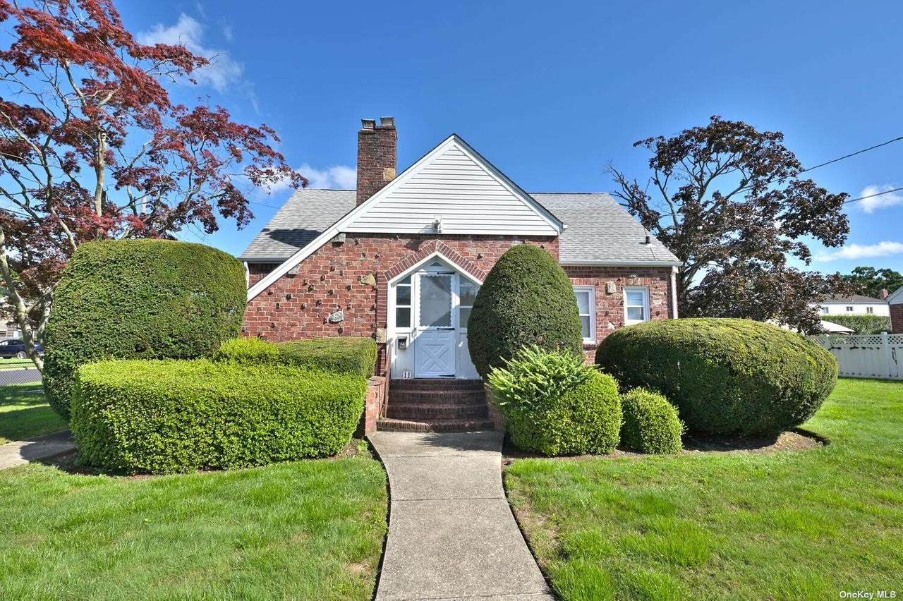 11 Walnut Avenue - Photo 1