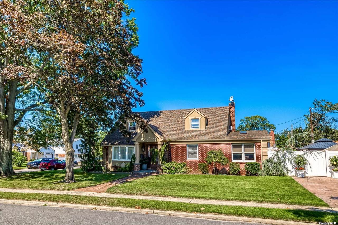752 Cypress Drive - Photo 1