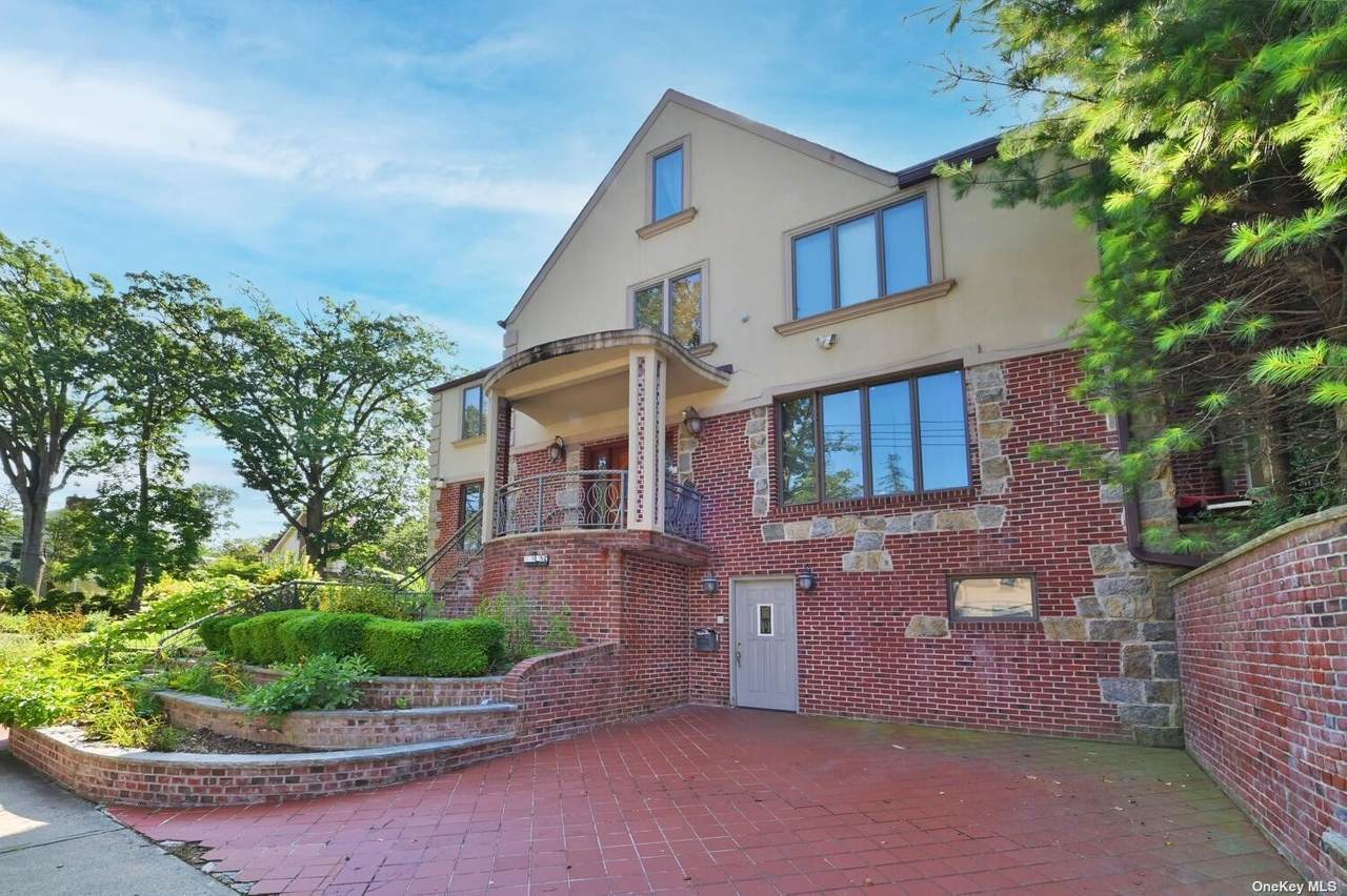 181-52 Aberdeen Road - Photo 1