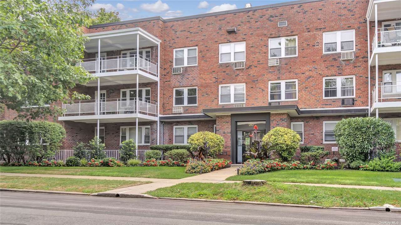 20 Hillpark Avenue - Photo 1
