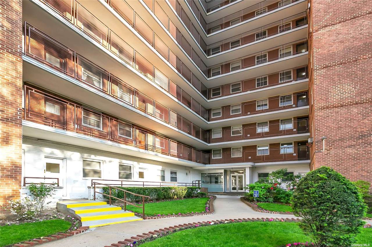 97-10 62 Drive - Photo 1