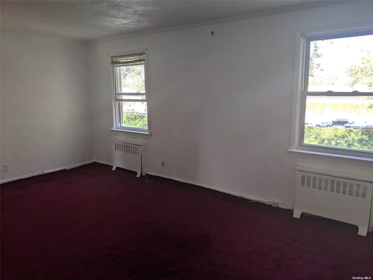 128-18 Van Wyck Expressway - Photo 1