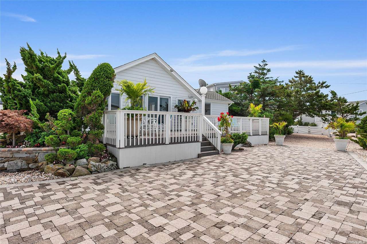 73 Harbor Road - Photo 1