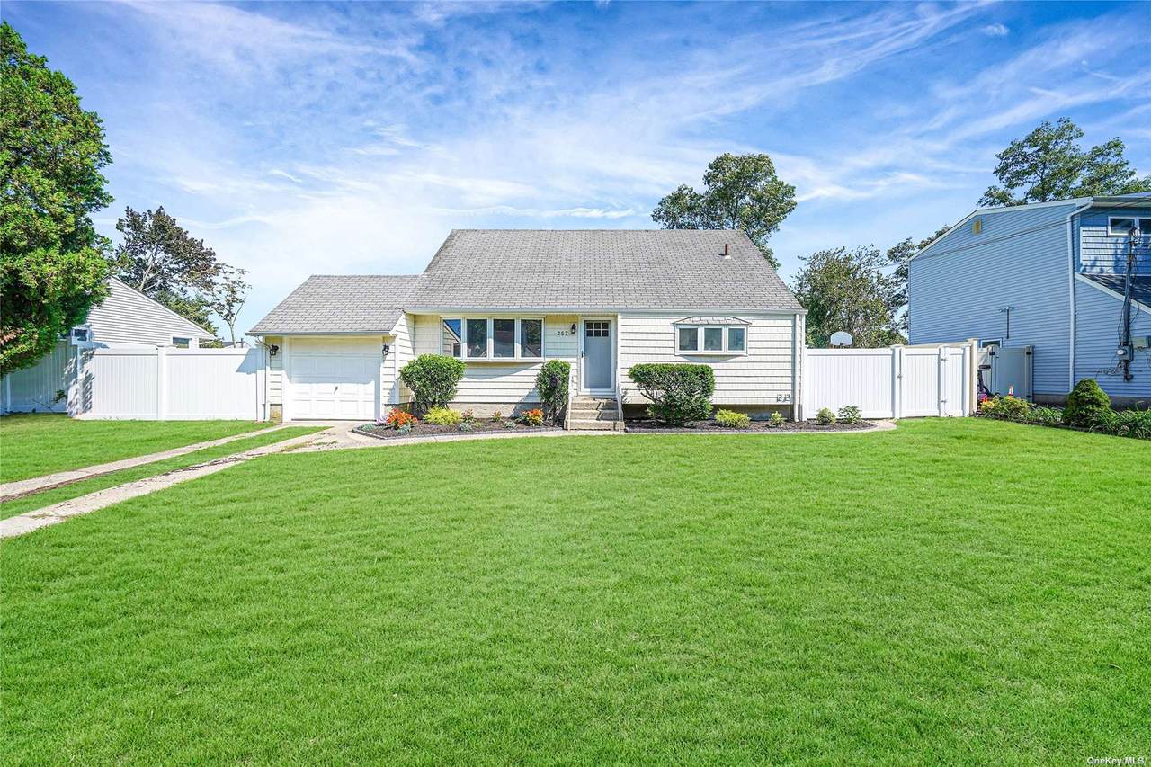 257 Hilltop Drive - Photo 1