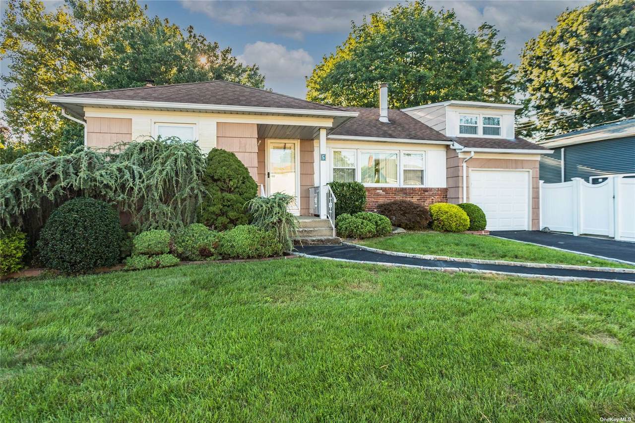 5 Magnolia Drive - Photo 1
