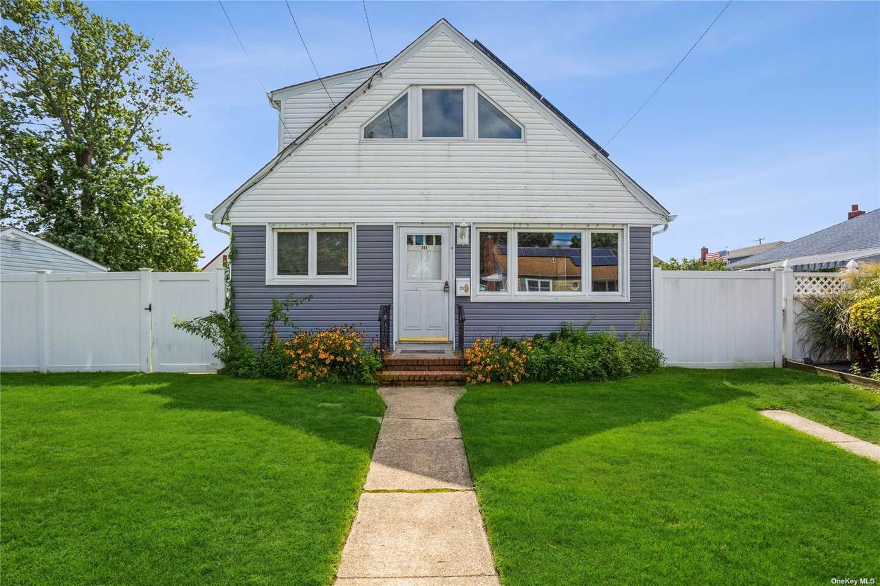 231 Hampton Road - Photo 1