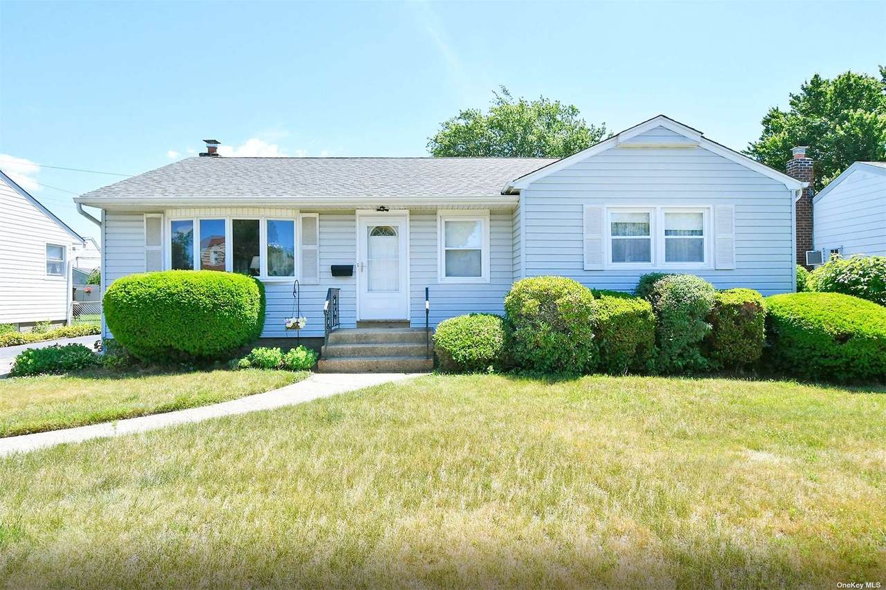 101 Linden Boulevard - Photo 1