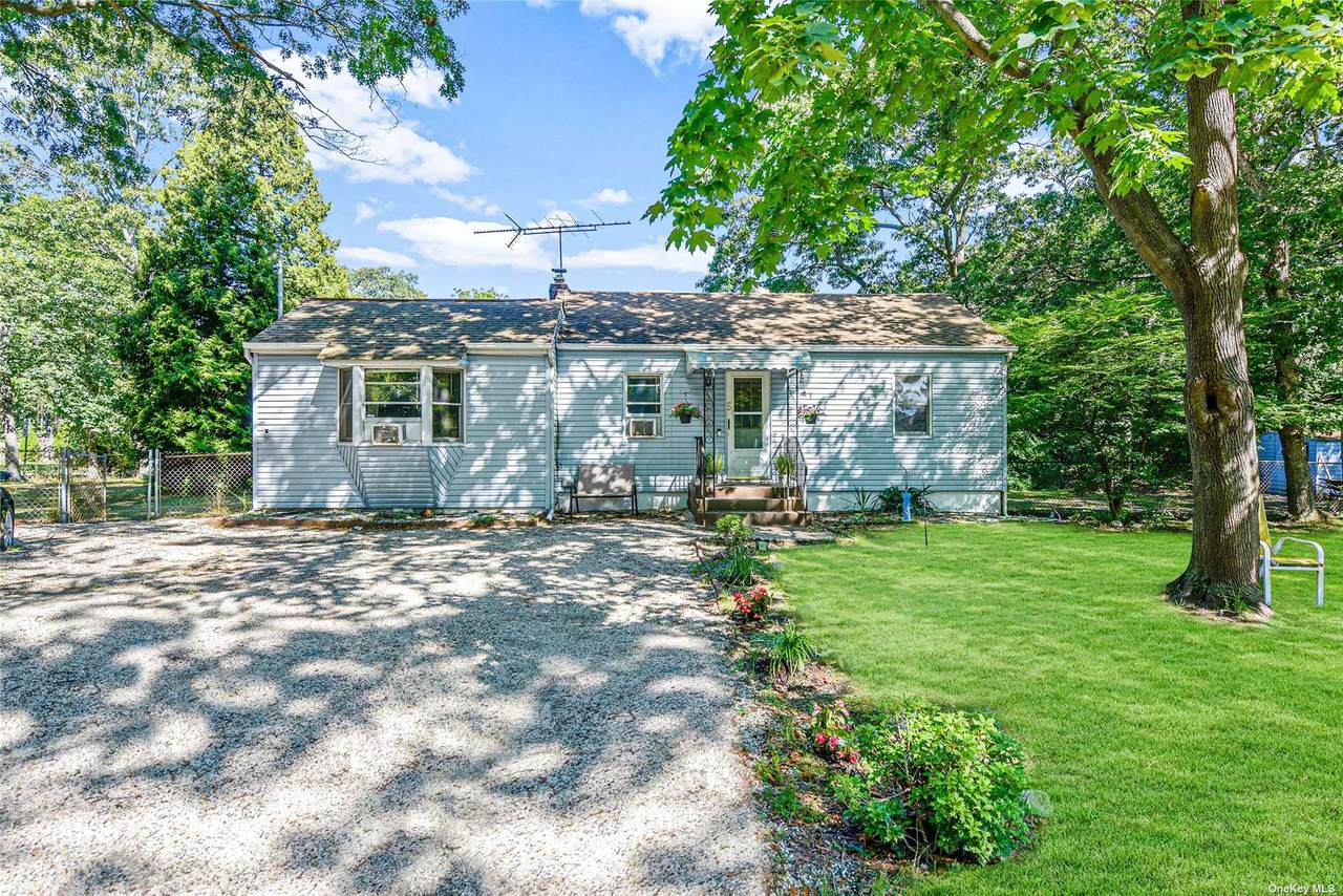 5 Pitts Avenue - Photo 1