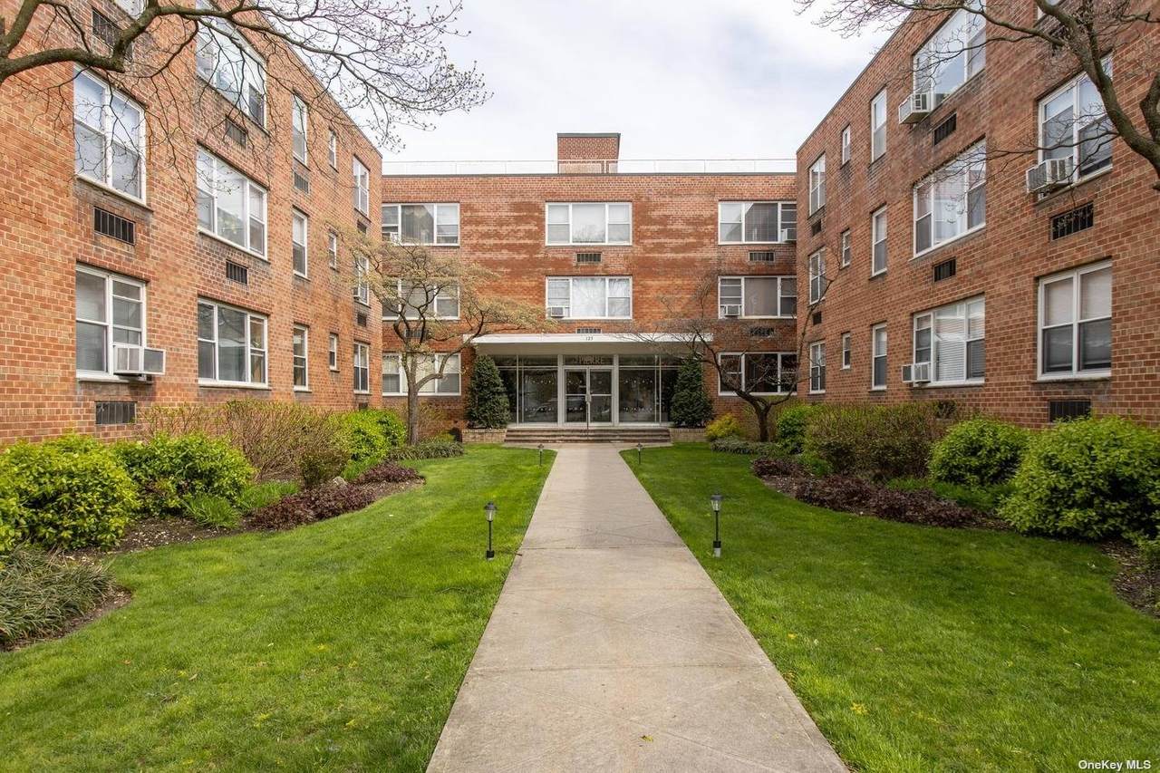 125 Main Street - Photo 1