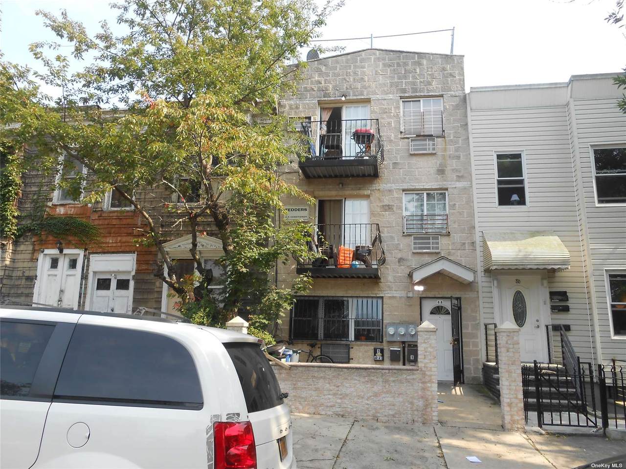 88 Aberdeen Street - Photo 1