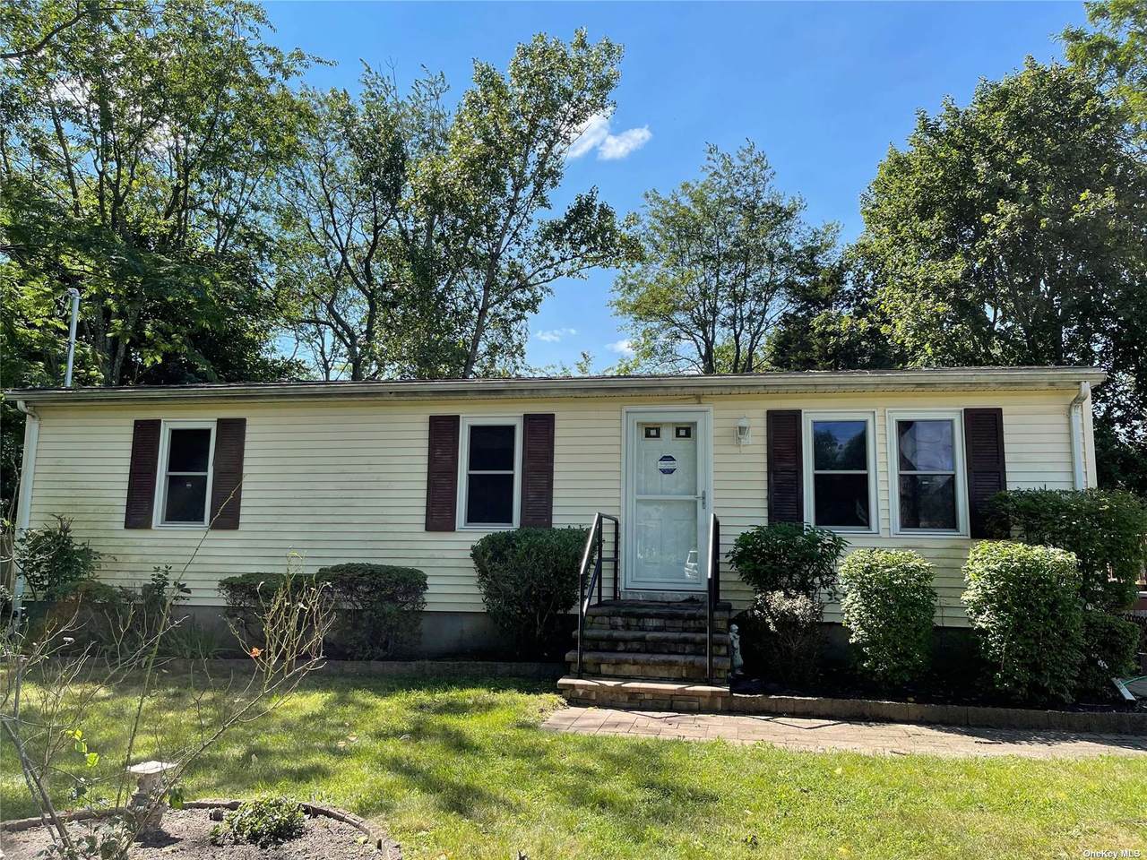 840 Meade Avenue - Photo 1