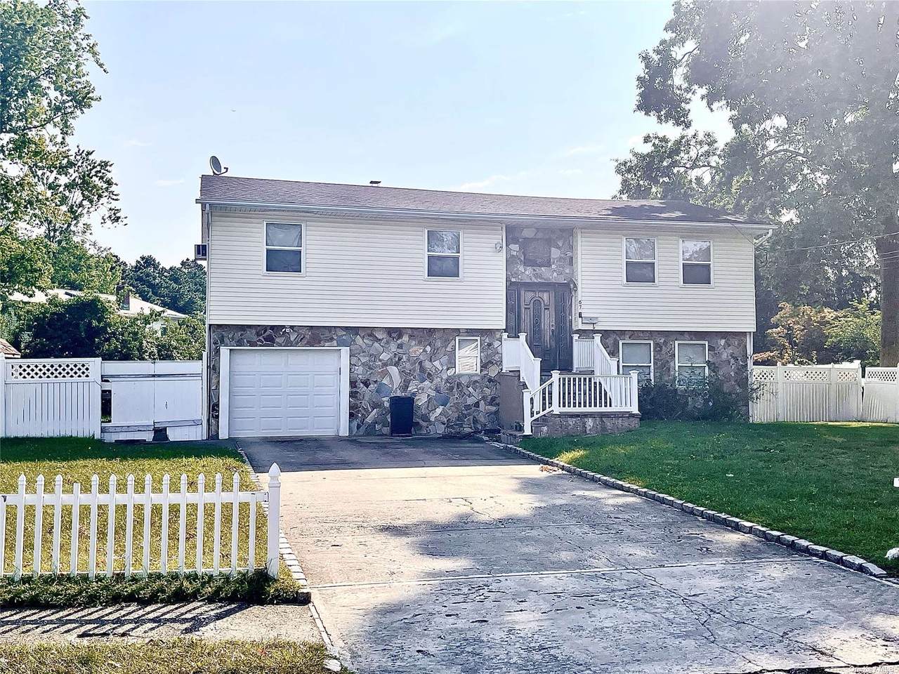 67 Pamela Lane - Photo 1