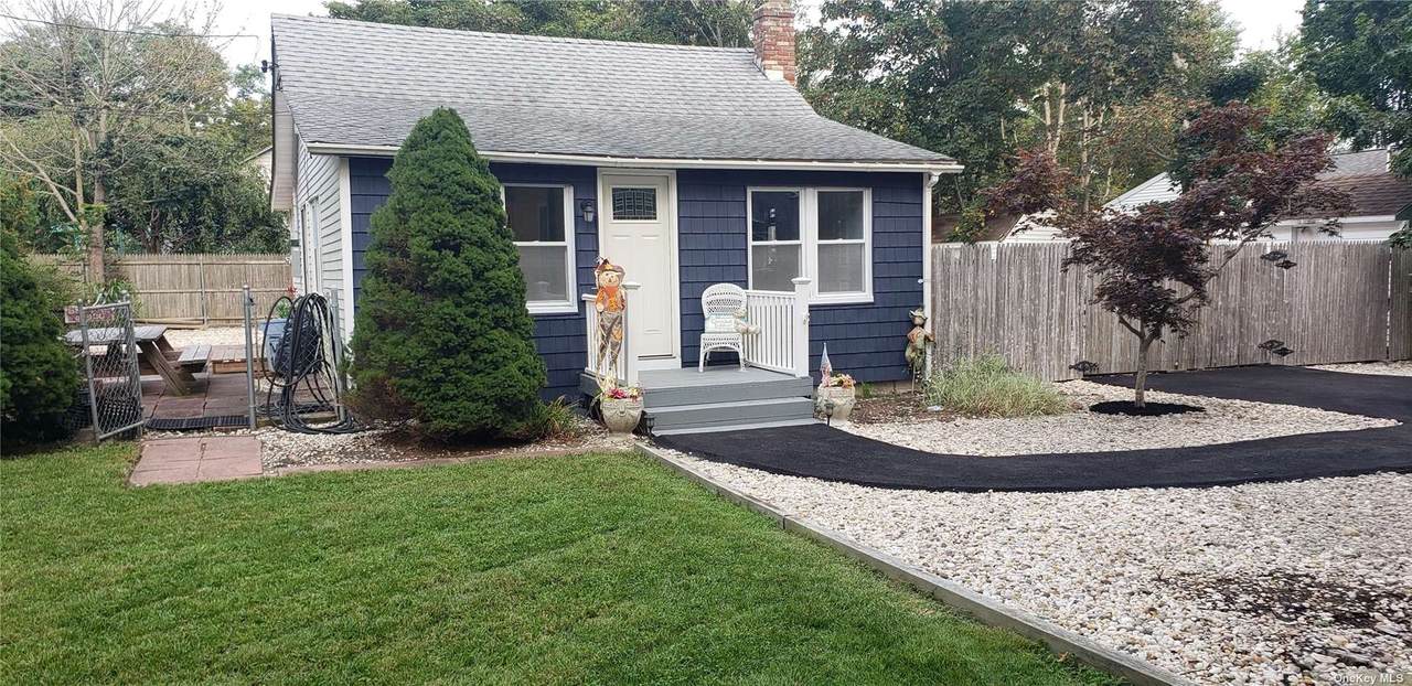 135 Washington Drive - Photo 1