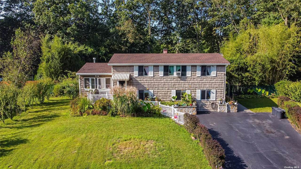 25 Mayflower Lane - Photo 1