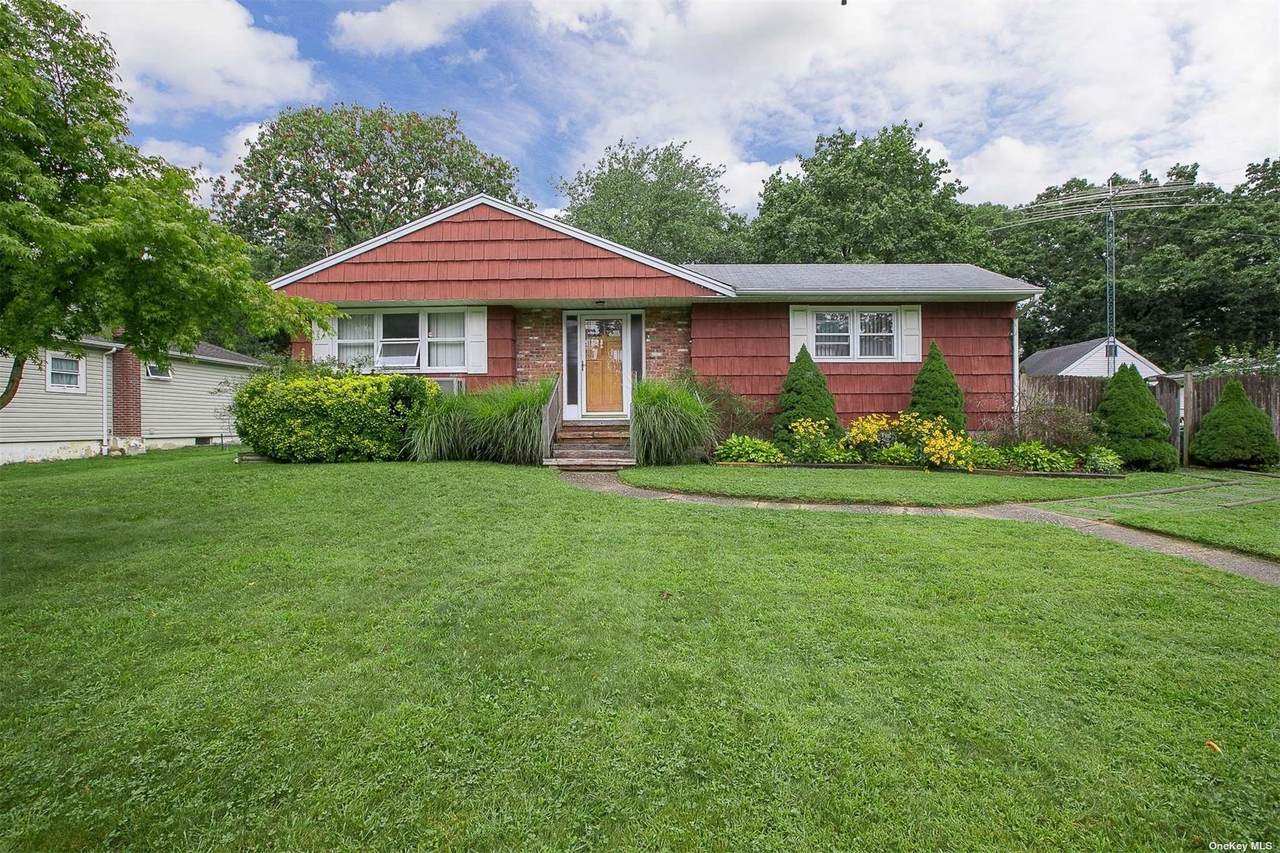 11 Acorn Avenue - Photo 1