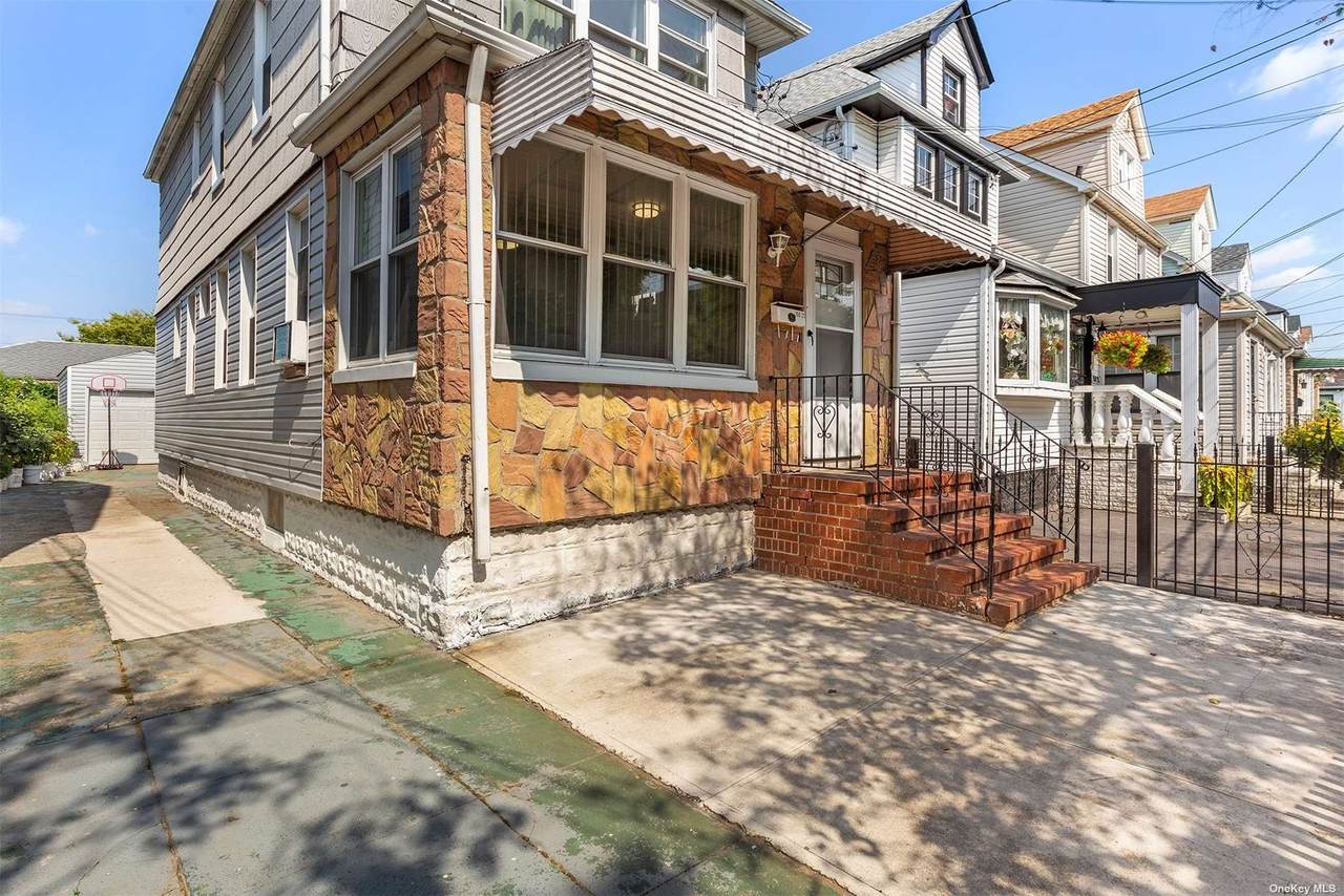 150-23 115th Drive - Photo 1