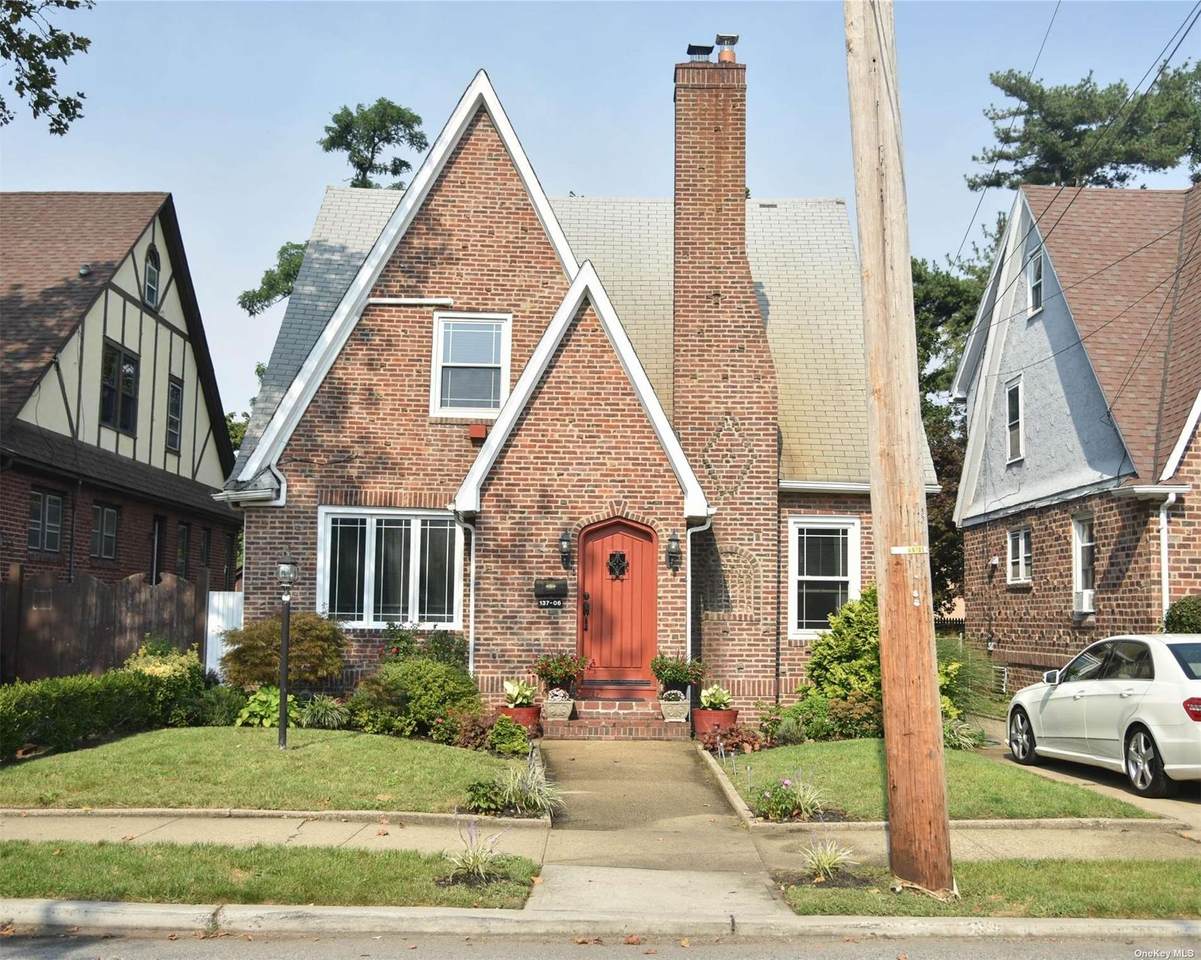 137-06 224th Street - Photo 1