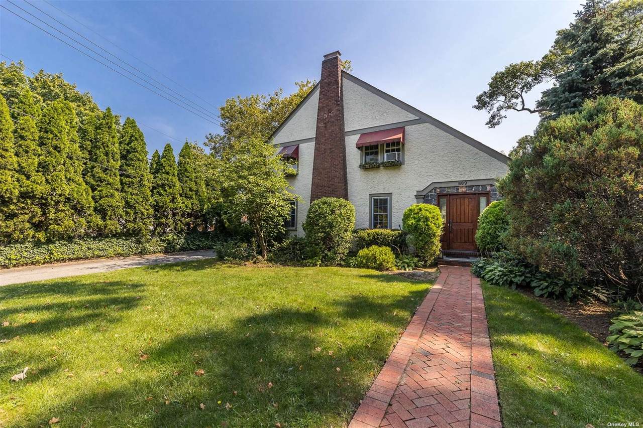 609 Long Beach Road - Photo 1
