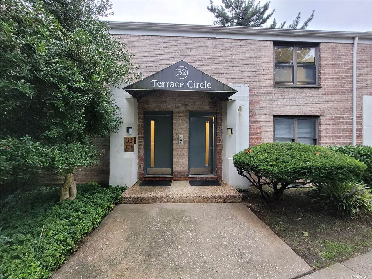 32 Terrace Circle - Photo 1