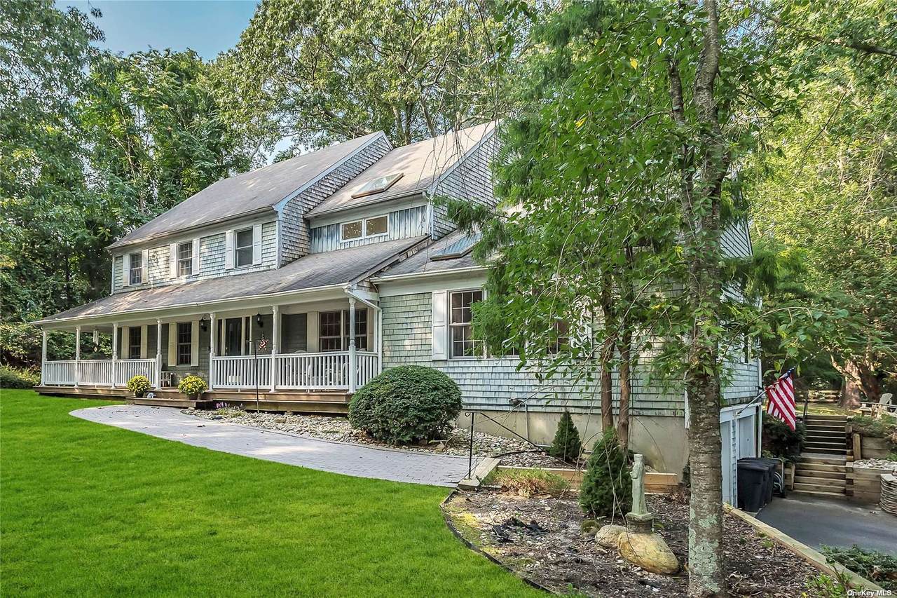 105 River Heights Drive - Photo 1