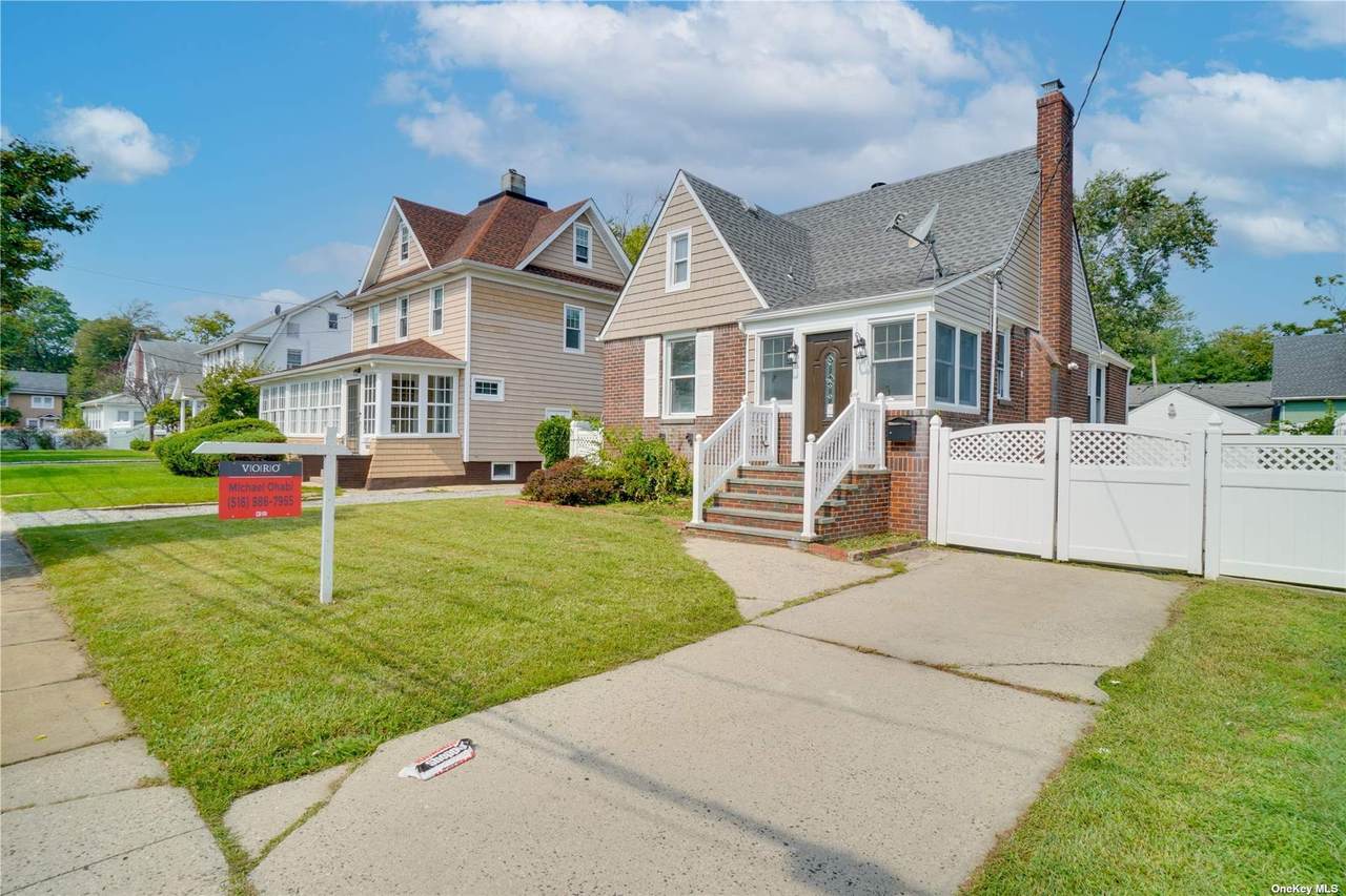 1043 Lakeside Place - Photo 1