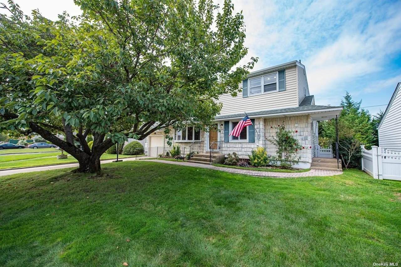 149 Dartmouth Drive - Photo 1