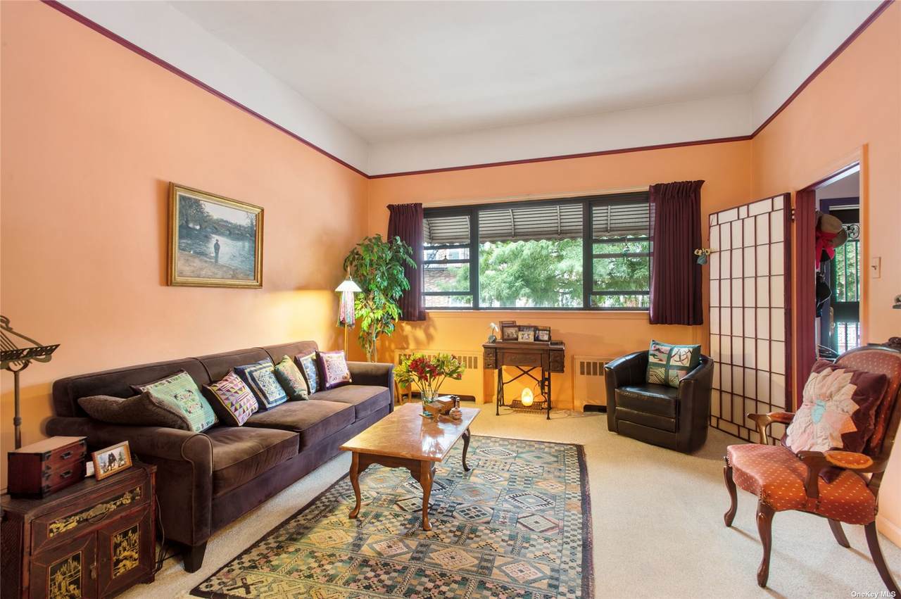 32-77 36 Street - Photo 1