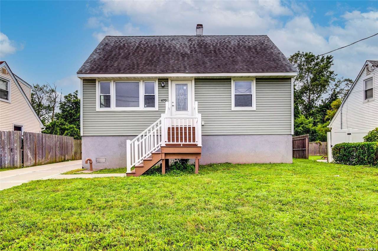 670 Barnes Avenue - Photo 1