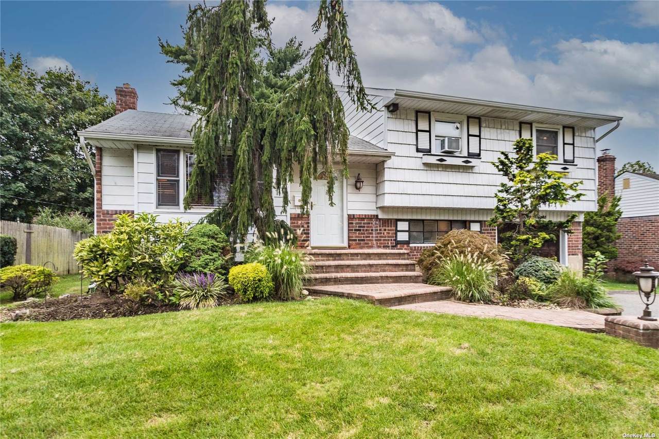 28 Holly Drive - Photo 1