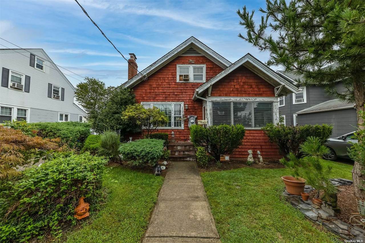 15 Woodland Avenue - Photo 1