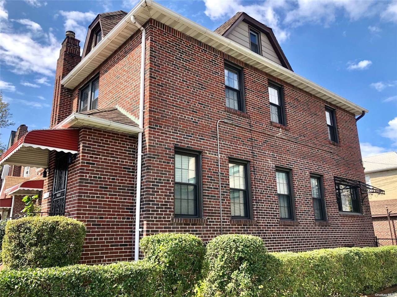 160-21 Grand Central Parkway - Photo 1