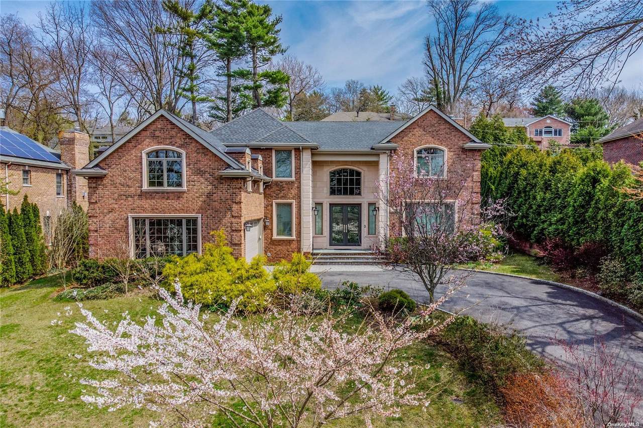 91 Pinewood Road - Photo 1