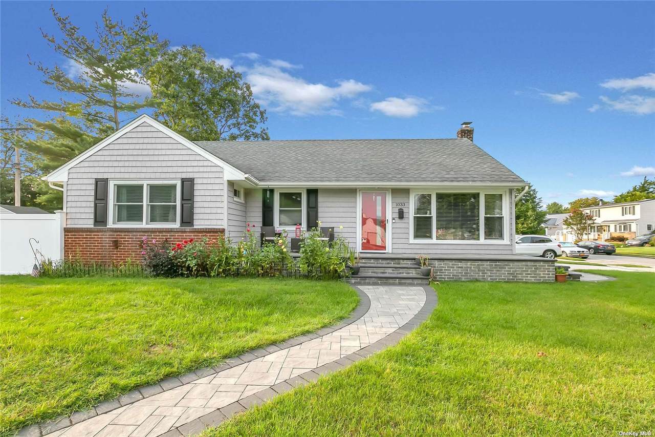 1033 Brent Drive - Photo 1