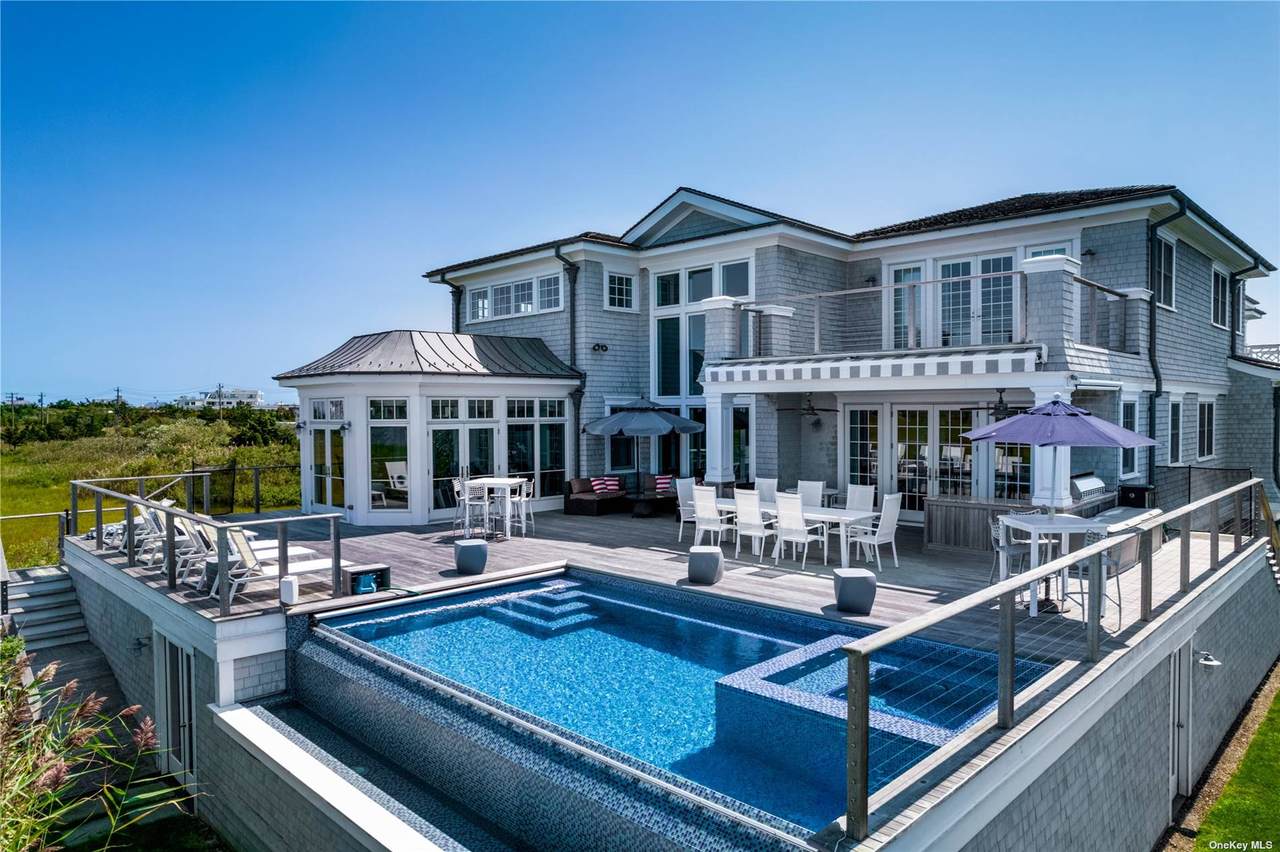 167 Dune Road - Photo 1