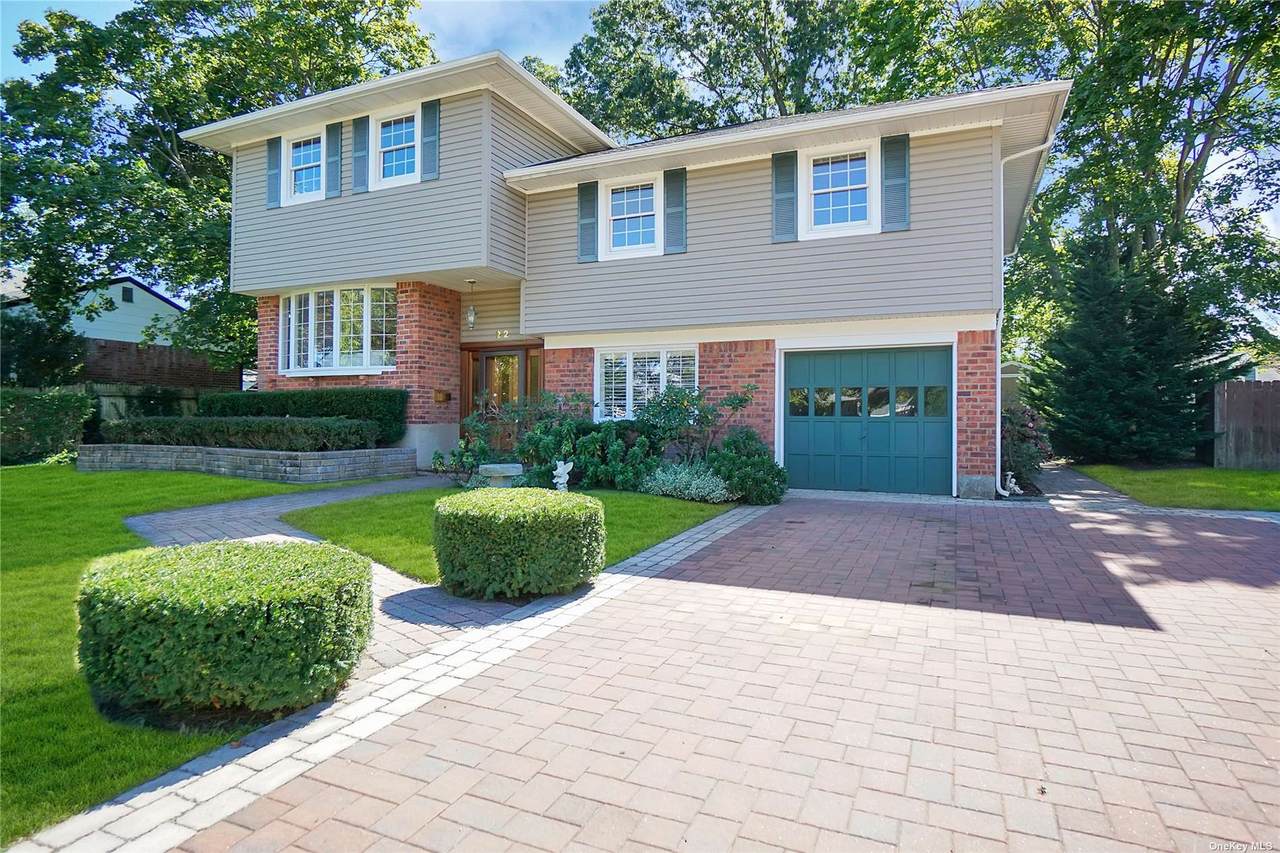 22 Tracy Lane - Photo 1
