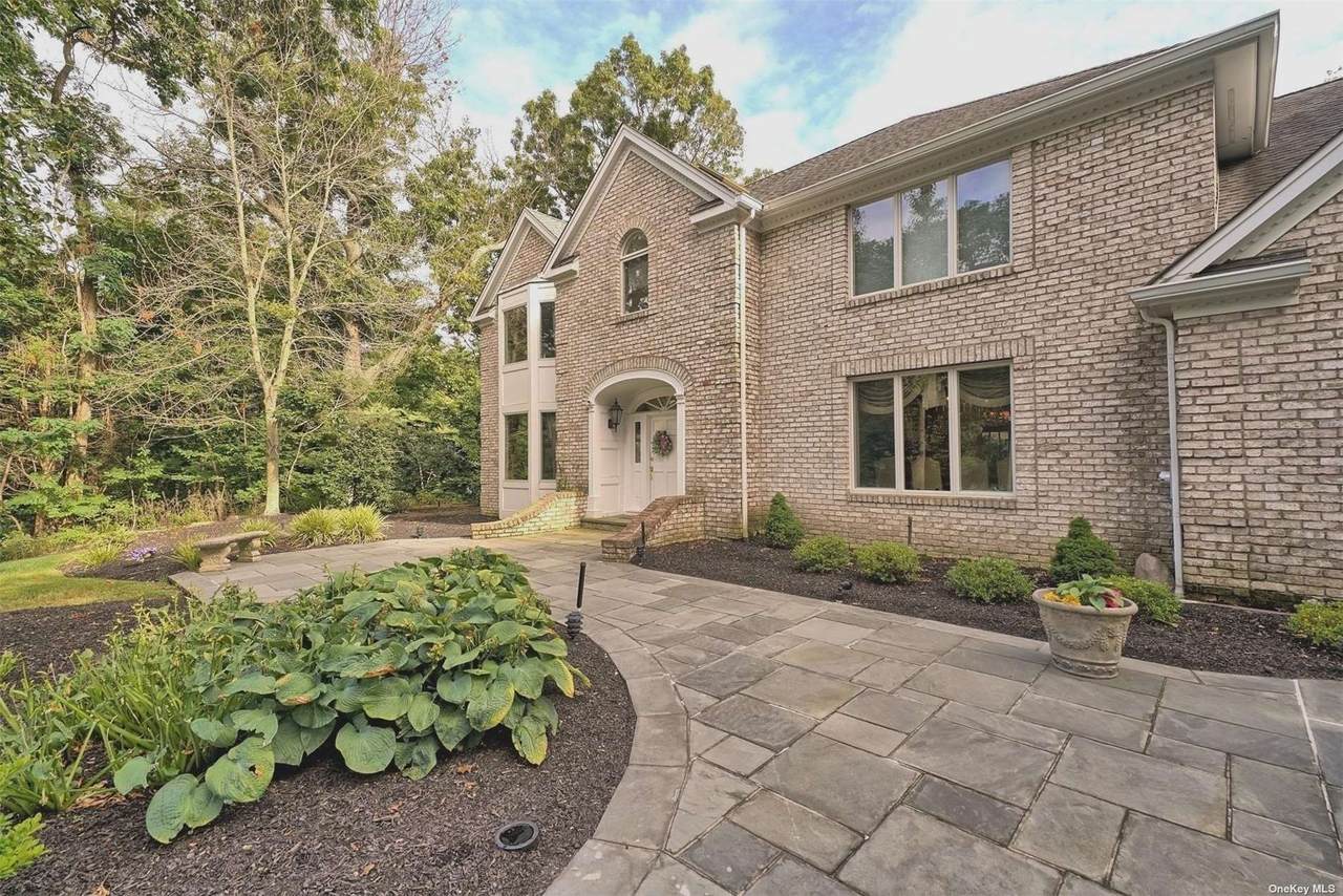 11 White Pine Lane - Photo 1
