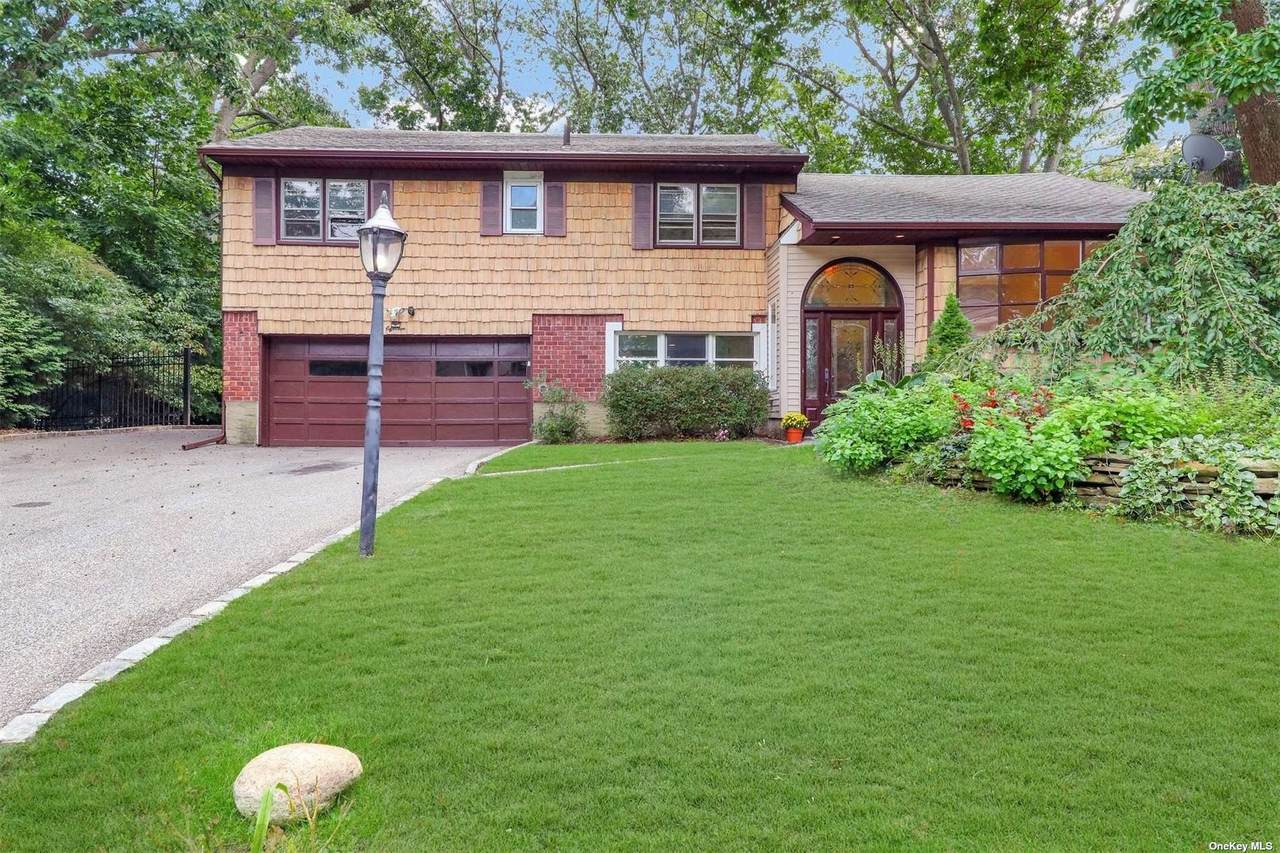 18 Algonquin Drive - Photo 1