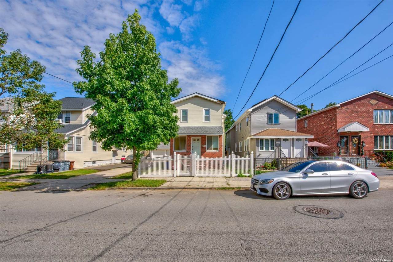 217-11 137th Avenue - Photo 1