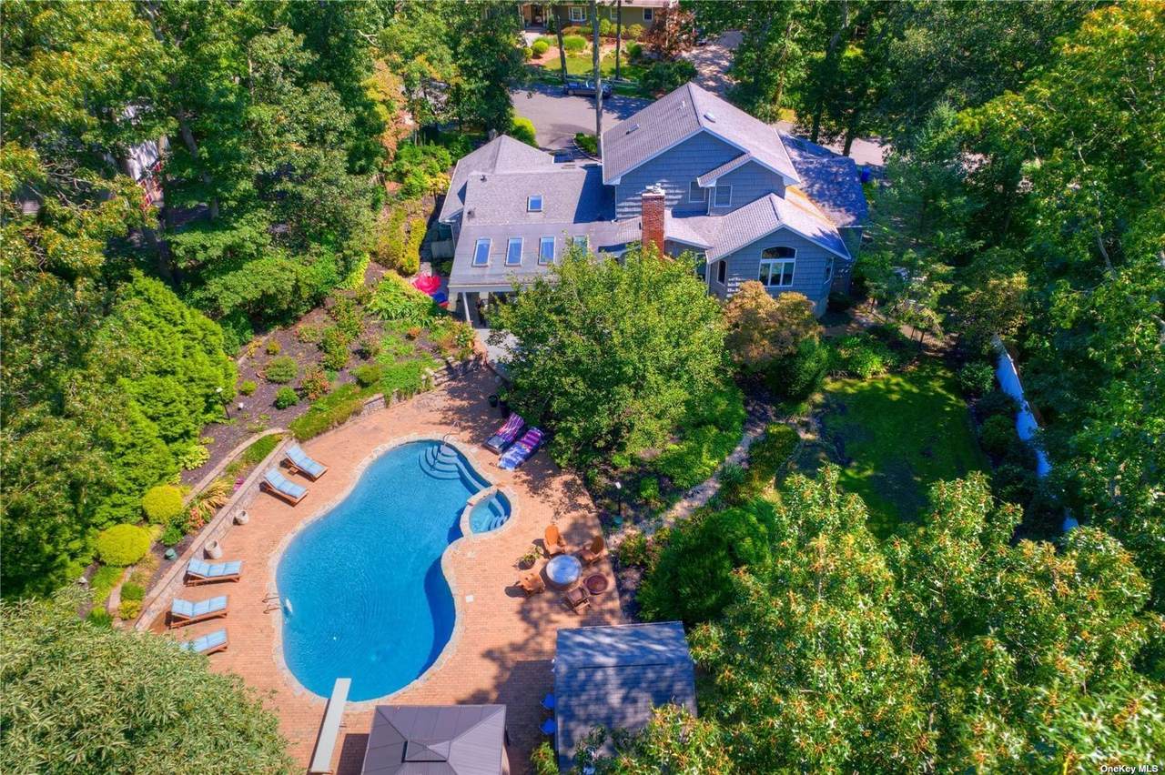 12 Ellen Drive - Photo 1