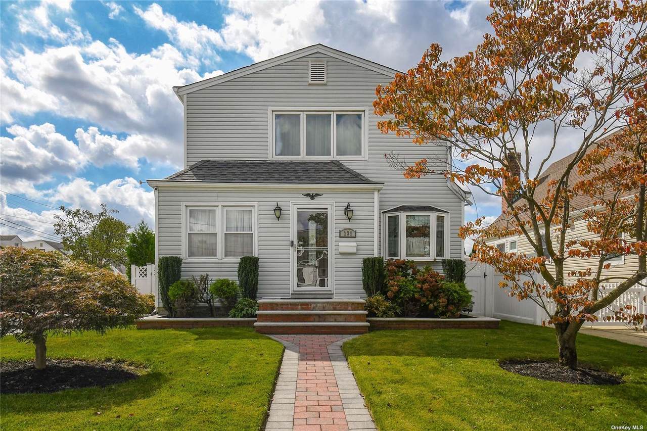 239 Royal Avenue - Photo 1