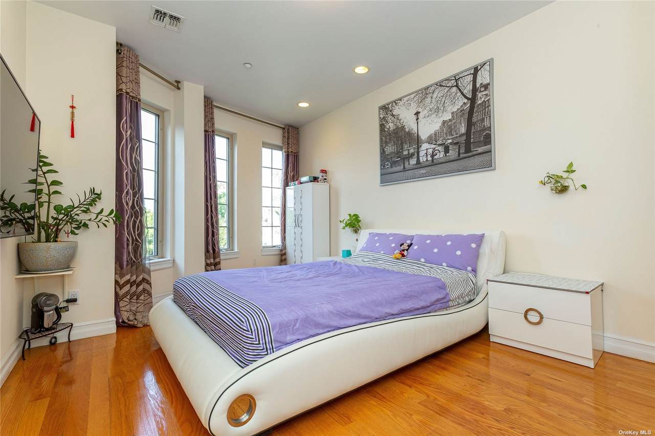 107-16 37th Avenue - Photo 1