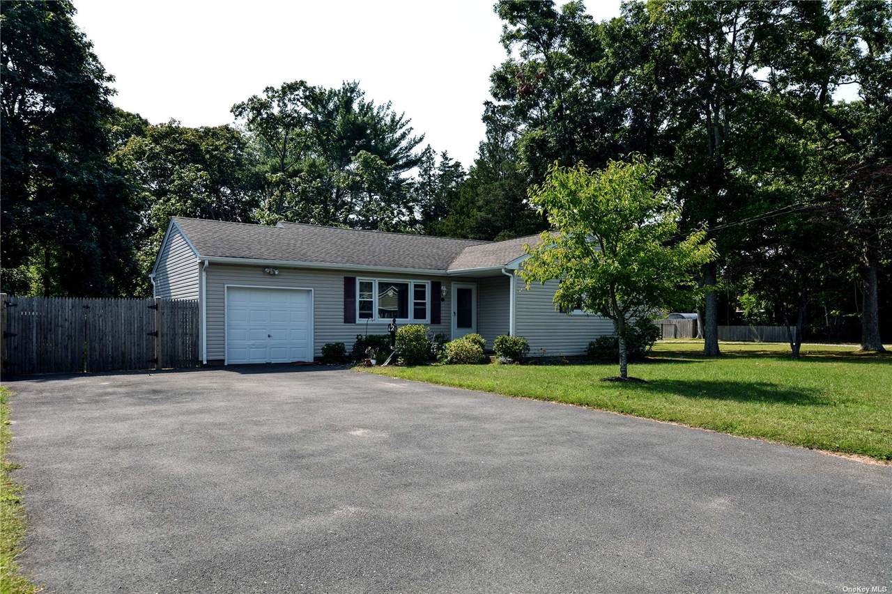 12 Dogwood Lane - Photo 1