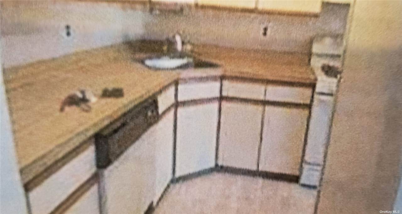 215 Fairview Circle - Photo 1