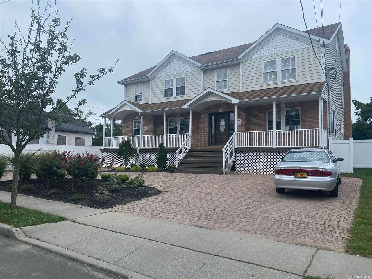 411 Teddy Avenue - Photo 1