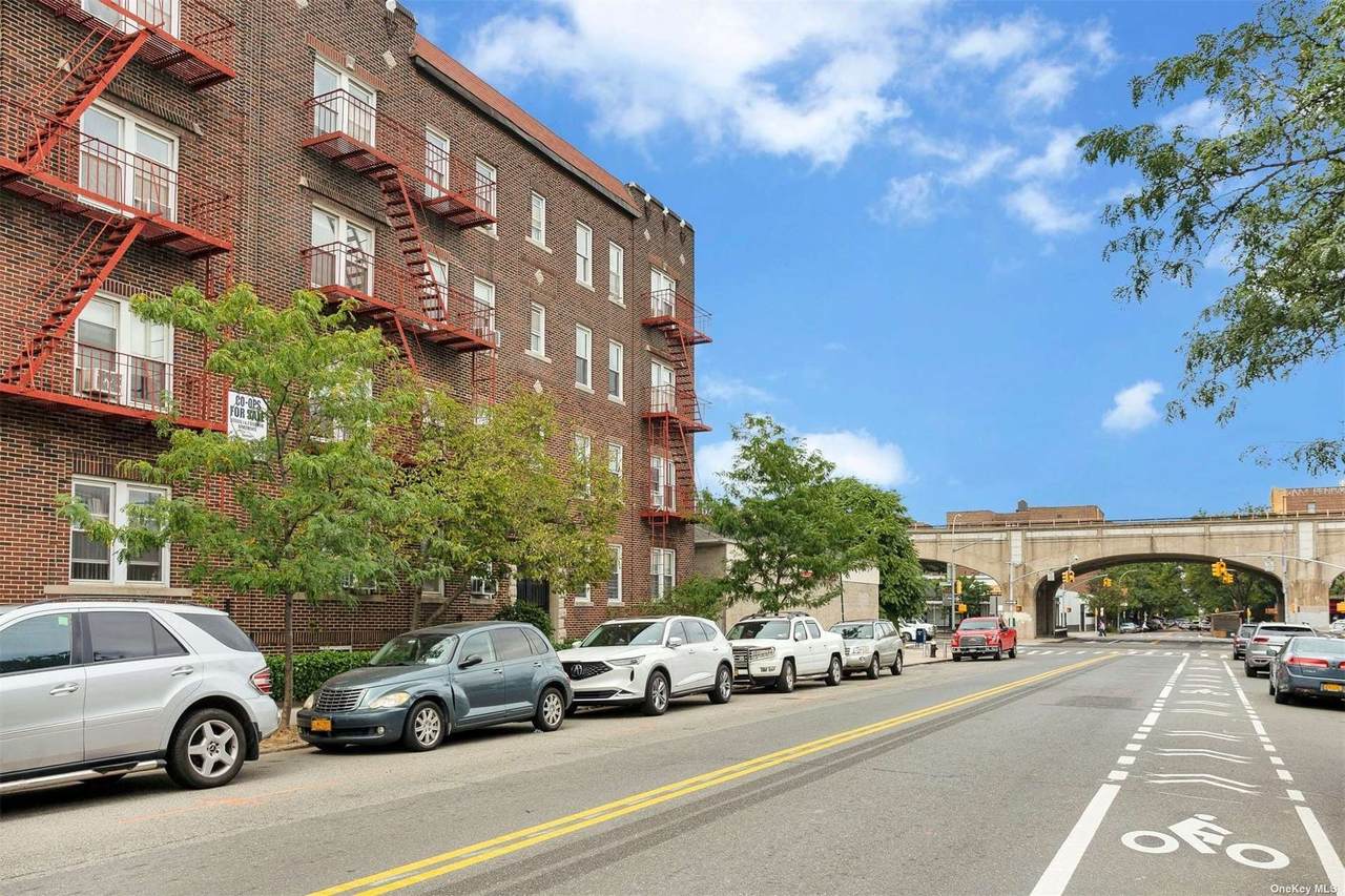 45-14 43 Street - Photo 1