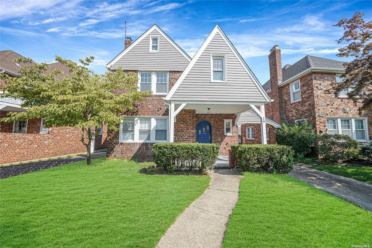 19 Hampton Road - Photo 1