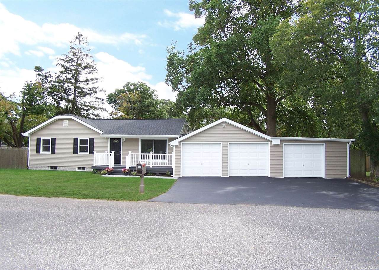 1820 Lincoln Avenue - Photo 1
