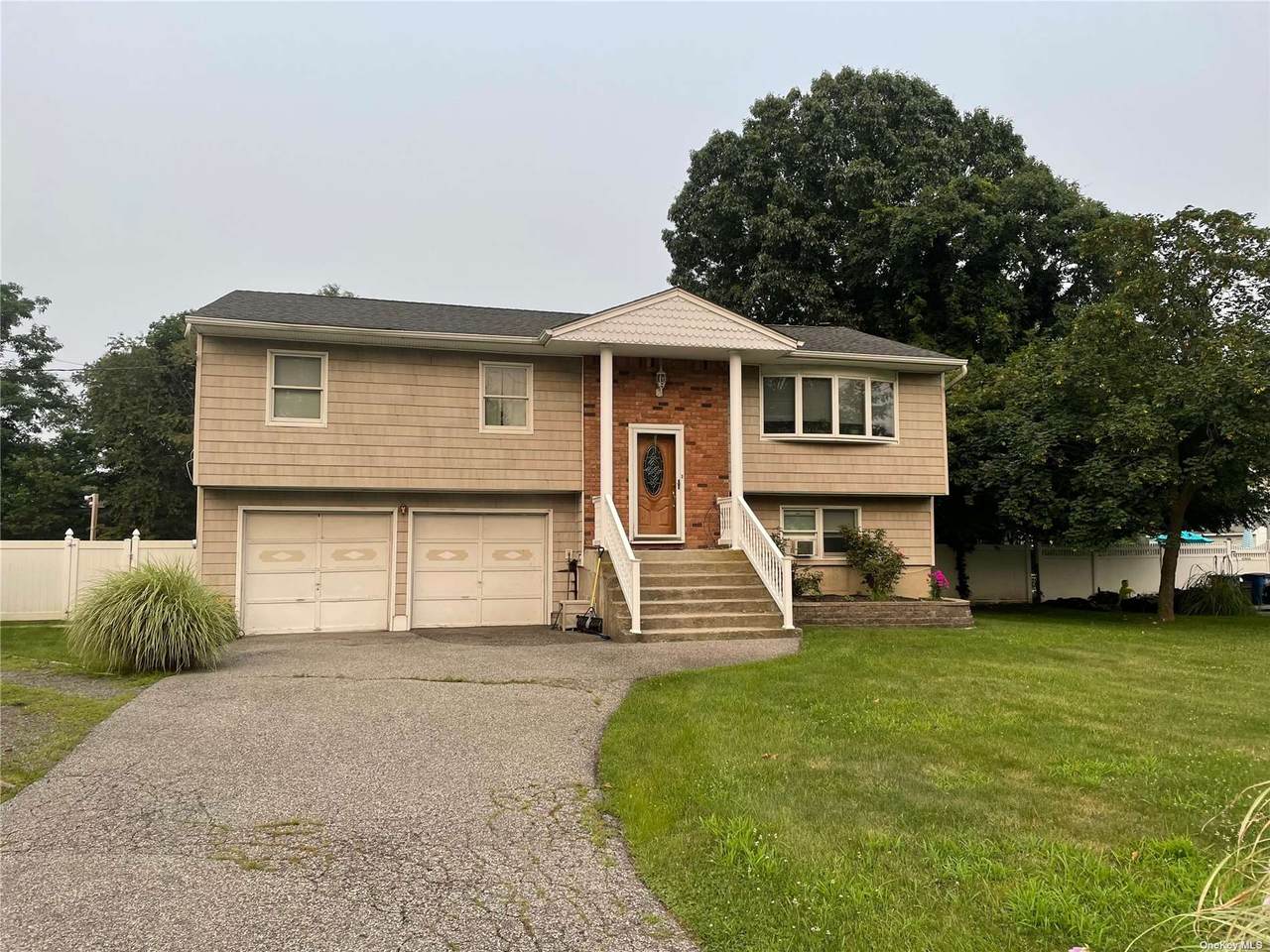 1651 Roosevelt Avenue - Photo 1